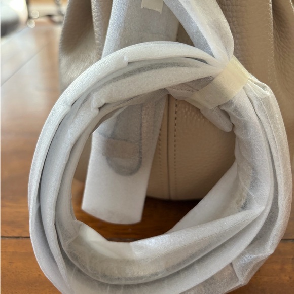 NWT Kate Spade Pebbled Leather Large Dumpling 🥟 Bag in Light Sand - Picture 8 of 14